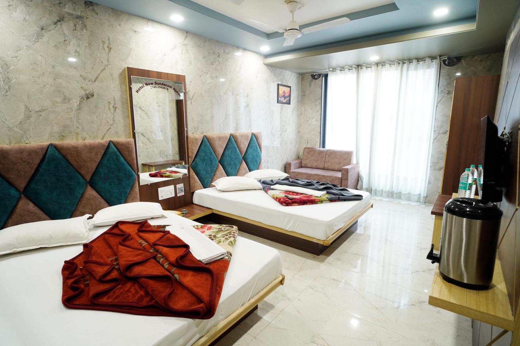 Hotel New Sundaram 150 Mtrs From Dargah Ajmer Exterior foto